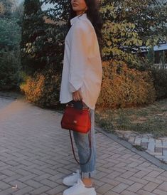 Kavkaz Girl Style, Estilo Kardashian, City Outfits, Modesty Fashion, Casual Day Outfits, Style Spring, Hijabi Fashion, Girl Style, Korean Outfits