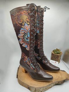 This genuine leather custom made victorian boots.  Custom made. Every size available.  If you need wider calf please messages us your calf measure from widest part.  Made with natural leather, special tapestry.  There is 2 inches heel.  Pointy toe.  If you like same boots round toe, 1 inches heel please messages me.  There is darkbrown leather.  For other colours, custom made and wholesale contact with us.  We have door to door express shipping.  bemyboots.etsy.com Thank You Witcher Oc, Boho Style Boots, Funky Boots, Short Heel Boots, Boots Chunky Heel, Festival Boots, Victorian Boots, Unique Boots, Boho Boots