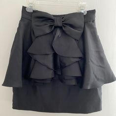 Adorable Bow Black Skirt, Never Worn Nwt High Waist Ruffled Skort For Party, High-waisted Ruffled Skort For Party, Chic Ruffled Skort For Party, Chic Party Skort With Tiered Skirt, Party Ruffled Skort, Forever 21 Elegant Mini Skirt For Spring, Elegant Spring Mini Skirt By Forever 21, Elegant Forever 21 Mini Skirt For Spring, Spring Elegant Forever 21 Mini Skirt