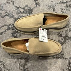 New With Tags Zara Loafers Men, Beige Slip-on Casual Leather Shoes, Casual Beige Slip-on Leather Shoes, Casual Suede Boat Shoes With Flat Heel, Casual Suede Loafers, Casual Flat Suede Loafers, Casual Flat Suede Leather Shoes, Casual Suede Boat Shoes For Spring, Summer Workwear Suede Slip-ons