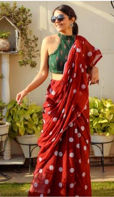 Fun Aunt, Saree For Party, Bollywood Designer Sarees, Maroon Saree, Sarees Cotton, Khadi Saree, Simple Sarees, Designer Sarees Online