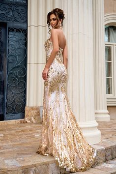 Portia And Scarlett, Glitter Mermaid, Silhouette Dress, Mermaid Evening Gown, Prom Looks, Mermaid Silhouette, Dress Silhouette, A Mermaid, Spring 2024