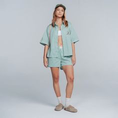 Boxers made of cotton, with a label in the center and transparent buttons. Matches well with our pants.Length: S: 14.1'' | M: 14.5'' | L: 14.9'' | XL: 15.3'' Cotton Sleepwear With Built-in Shorts, Green Relaxed Fit Cotton Pajama Shorts, Green Cotton Sleepwear With Pockets, Spring Cotton Button-up Shorts, Spring Button-up Cotton Shorts, Green Cotton Shorts For Loungewear, Casual Daywear Bottoms With Button Closure, Green Cotton Loungewear Shorts, Casual Cotton Pajama Shorts With Relaxed Fit