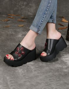 Features: Item: Wedge Slippers Gender: Women Main Material: Cowhide Heel Type: Wedge Upper Material: Cow Leather Heel Height: High (8.5 cm) Closure Type: Slip-on Season: Summer Color: Black; Khaki Size:34-40 NOTE: These sandals request 5-10 days production days. Wedge Slippers, Shoes 2021, Black Wedge, Retro Summer, Chunky Heels Sandals, Retro Shoes, Summer Color, Summer Black, Leather Wedge Sandals