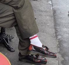 Socks Loafers, Stylish Socks, Thrift Fashion, Urban Chic, Cool Socks, Looks Style, Fashion Killa, Winter Wear, Look Cool