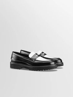 Men's Chunky Leather Loafers | Arezzo in Dice – KOIO Creative Life Hacks, Nerdy Outfits, White Italian, Loafers For Men, Chunky Loafers, A Penny, Tuscany Italy, The Vamps, Lug Sole