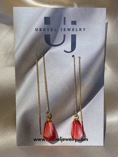 Details: * Gold: Brass + 18K Gold plated * Pomegranate seed on each earring * No risk of allergy (nickel-free, lead-free, cadmium-free) * Size: full length 10 cm * Delivered with a cleaning cloth and a ready-to-gift jewelry storage pouch * FREE USAVEL GIFT BOX +50e GIFT At checkout, you can send your selected items straight to your friend or loved one and also write a note and greetings from you. Each order comes beautifully hand-packaged in a ready-to-gift Usavel soft pouch! Gift boxes are also available for purchase at checkout. Don't forget a gift note! Shop Pomegranate seed bracelet here: https://www.etsy.com/fi-en/listing/1517481951 Shop Pomegranate seed necklace here: https://www.etsy.com/fi-en/listing/1518674269 WHAT KIND OF MATERIALS DO WE USE? https://www.usaveljewelry.com/materia Gold Threader Earrings, Pomegranate Earrings, Pomegranate Jewelry, Seed Necklace, Threader Earrings Gold, Earrings Chain, Fruit Earrings, Pomegranate Seeds, Long Dangle Earrings