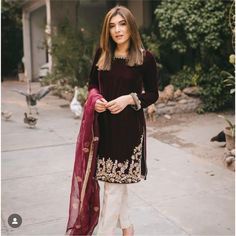 Suit Has Been Tried On But Never Worn. Purchased From A Designer Boutique. Size Small. Hand Embroidered. Velvet Shalwar Kameez, Agha Noor, Asian Bridal Dresses, Partywear Dresses, Bridal Dresses Pakistan, Latest Fashion Dresses, Pakistani Fashion Party Wear, Dress Velvet, Designer Boutique