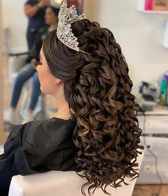 21 Best Quinceanera Hairstyles for Your Big Day, #Best #Hairstyles #Quinceanera Hairstyles For Naturally Curly Hair, Sweet 16 Hairstyles, Trendy We Fryzurach, Quince Hairstyles With Crown, Naturally Curly Hair, Quinceanera Hairstyles, Quince Hairstyles, Trending Hairstyles, Long Curly Hair