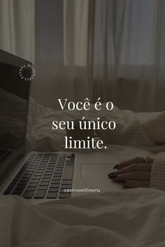 a person laying in bed with a laptop on top of their lap and the caption reads, voce e o seu unico limito limite limite