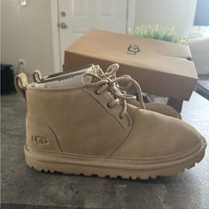 Brand New Only Worn Once Shoes Ugg, Womens Uggs, Ugg Shoes, Ugg Boots, Bootie Boots, Ankle Boots, Women Shoes, Brand New, Boots