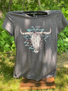 Longhorn western T-shirt, great western clothing, great fit  Ordering and Shipping Your item will be shipped out the next day or in 5-6 days. Please allow 2-5 days for your item to be delivered. Fitted Graphic Print T-shirt For Rodeo, Western Style Screen Print Tops For Summer, Casual T-shirt For Western-themed Fall Events, Graphic Tee Tops For Ranch, Western Style Distressed Cotton Tops, Western Style T-shirt For Ranch In Summer, Summer Graphic Tee For Western-themed Events, Casual Distressed Tops For Rodeo, Western Style Summer T-shirt