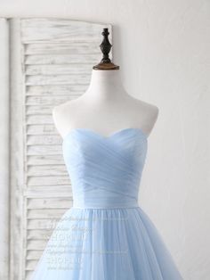 Blue Fitted Tulle Bridesmaid Dress, Fitted Blue Tulle Bridesmaid Dress, Blue Tulle Skirt Dress For Debutante Ball, Blue Dress With Tulle Skirt And Fitted Bodice, Light Blue Tulle Bridesmaid Dresses, Evening Dress Outfit, Quincenera Dresses, Prom Dress Blue, Blue Evening Dress