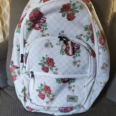 Beautiful Floral Design! White Standard Backpack, White Backpack For Errands, White Standard Backpack For Errands, White Vans Bags, Trendy White Standard Backpack, White Everyday Bags For Back To School, Trendy Vans Travel Bag, White Everyday Backpack For Back To School, Casual Vans Backpack For Everyday Use