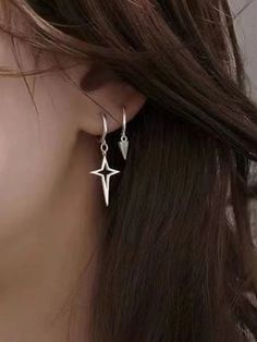 Cool Ear Piercings, Hoop Earrings Silver, Jewelry Accessories Ideas, Dope Jewelry, Vintage Punk, Funky Jewelry, Girly Jewelry, Dream Jewelry, Online Earrings