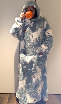 Polar Bear Floor Length Snuggle Hoodie,Hooded Blanket,Lazy TV Blanket,Super Soft Warm Oversized Hoodie Blanket,Funny Animal Print Blanket So soft cosy and warm, embraces you like a warm hug. Ideal gift for the winter months, for mum, girlfriend, boyfriend and other friends and family members.  One size fits all: Extra long Style Oversized Wearable Blanket fits most adults, Men, Women Length: 140cm/55.12", Chest: 160 cm/62.99", Arm length: 64cm/25.19" Large Kangaroo Pocket Long Sleeve Hoodie For Sleep In Winter, Winter Long Sleeve Sleep Hoodie, Long Sleeve Winter Sleep Hoodie, Cartoon Print Hooded Hoodie For Loungewear, Hooded Cartoon Print Loungewear Hoodie, Cozy Long Sleeve Hoodie For Sleepovers, Long Sleeve Hoodie With Cartoon Print For Lounging, Cozy Hooded Hoodie For Sleepover, Hoodie Blanket