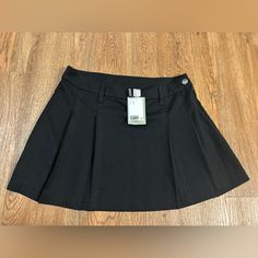 Brand New H&M Pleated Skirt, Size M. I’m 5’8 And It Fits Half My Thighs. So It’s Not Too Short And Not Long. Right In The Middle. Price Is Negotiable, If You Want More Pictures And Details Let Me Know. Fitted Mini Skirt For School Uniform, High Waist Fitted Bottoms For School, Fitted High Waist Bottoms For School, Fitted High Waist School Uniform Mini Skirt, Fitted Pleated Skirt Bottoms For School, Fitted School Uniform Skort, Fitted Short Length Skort For School Uniform, Fitted Pleated Skirt Bottoms For School Uniform, School Fitted Mini Skirt