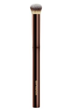 Hourglass Brushes, Hourglass Brush, Concealer Products, Hourglass Makeup, Best Concealer, Makeup Needs, Cream Concealer, Concealer Brush, Makeup Items