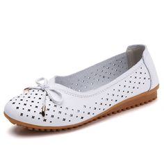 Brand Name: JKPUDUNOccasion: CasualFlats Type: LoafersOrigin: CN(Origin)Season: SummerUpper Material: Split LeatherToe Shape: Round ToeStyle: LEISUREOutsole Material: RubberClosure Type: Slip-OnFit: Fits true to size, take your normal sizeInsole Material: RubberFashion Element: HollowPattern Type: SolidDepartment Name: AdultModel Number: Women shoes,Zapatos de mujer,sneakers women,Chaussures femmeLining Material: PUItem Type: FlatsGender: Women,ladies,femaleStyle: Ladies shoes flats round toeSum Sneakers Ladies, Mom Shoes, Moccasins Women, Women Fashion Casual, Winter Ankle Boots, Purple Shoes, Gold Shoes, Shoes Summer, Beige Shoes