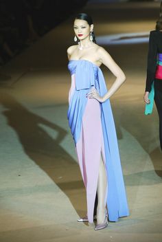 Ysl Gown, Runway Clothes, Catwalk Couture, Yves Saint Laurent Runway, Saint Laurent Runway, Yves Saint Laurent Couture, Simple Gowns, Looks Party, French Fashion Designers