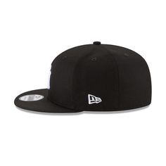 The New York Yankees Basic Black and White 9FIFTY Snapback features a black crown and visor with a white Yankees logo embroidered at the front panels and an adjustable snapback closure at the rear. Black Snapback Fitted Hat, Black Hip Hop Snapback Hat With Flat Bill, Black Snapback Hat With Flat Crown For Streetwear, Black Fitted Hat With Flat Crown For Sports Events, Black Flat Crown Fitted Hat For Sports Events, Classic Black Baseball Cap With Flat Crown, Hip Hop Black Fitted Hat With Embroidered Logo, Urban Black Baseball Cap With Flat Crown, Black Snapback Hat For Baseball Season With Flat Crown