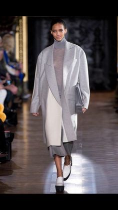 STELLA MCCARTNEY  fall 2013 ready to wear Winter Coat Trends, Masculine Feminine, Coat Trends, Fashion Articles, Going Gray, Harpers Bazaar, Tops Fall, Summer Wardrobe