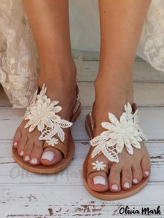 Olivia Mark - Exquisite Womens Bridal Shoes: Embroidered Lace Flat Sandals for Unforgettable Wedding Day Bliss Flat Bridal Sandals, Bridal Flat Sandals, Fall Toes, Street Wear Style, Bridal Pumps, Womens Footwear, Embroidered Flats, Lace Flats, Embellished Flats