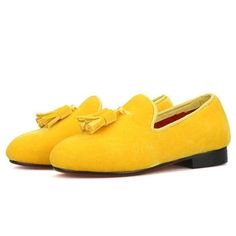 Kids Loafers Golden Velvet: Handmade Kids' Loafer Shoes – Perfect for Children's Parties Indulge in the ultimate luxury and style with Guocali's Golden Velvet Handmade Kids' Loafer Shoes. Designed to elevate any special occasion, these loafers blend sophistication with comfort, making them an ideal choice for children's parties and elegant gatherings. Key Features: Elegant Design: Crafted with a luxurious velvet upper, these kids' tassel loafers exude refinement and style, perfect for upscale ev Child Shoes, Kids Loafers, Branded Shoes, Mens Undershirts, Shoes Party, Man Blazer, Mens Boxer Shorts, Shoes For Kids, Monk Strap Shoes