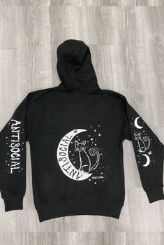 Black Hoodie Women, Witch Moon, Boyfriend Hoodie, Biker Outfit, Pin Up Outfits, Inked Shop, Biker T Shirts, Hoodie Brands, Gifting Ideas