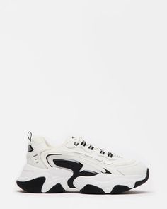 FLEX Black/White Platform Lace-Up Sneaker | Women's Sneakers – Steve Madden White Chunky Sneakers, Chunky Platform Sneakers, Custom Nike Shoes, Steve Madden Store, Black And White Sneakers, Apparel Merchandising, White Platform, Leather Socks, Custom Nikes