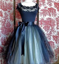 Lovely Homecoming Dresses,A-line Homecoming Dresses,Lace Homecoming Dresses,Black Homecoming 1950 Housewife, 1950 Dress, Proper Tea, Tutu Skirt Women, Gonna In Tulle, Skirt Tulle, Cheap Homecoming Dresses, Yule Ball, Look Retro