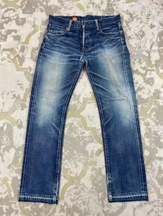 31x28.5 Selvedge Vintage Distressed Blue Kuro Jeans Denim- JN3671 Size: 31 Actual measurement (inches): Waist - 31 Front Rise - 9 Hips - 38 Thigh - 10 Knee - 7 Leg Opening - 14 Inseam - 28.5 Outseam - 38.5 Material : Cotton    #JN3671 Distressed Straight Denim Blue Jeans, Straight Distressed Denim Blue Jeans, Distressed Straight Denim Jeans, Straight Distressed Denim Jeans, Distressed Washed Blue Straight Leg Jeans, Distressed Straight Leg Washed Blue Jeans, Washed Blue Distressed Straight Leg Jeans, Faded Distressed Straight Leg Jeans, Distressed Indigo Denim Jeans