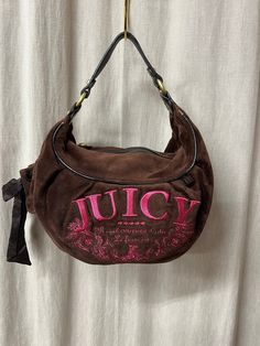 Juicy Couture Brown Pink Velvet Purse Handbag Leather trim Cute tie pocket on side. Clean leaning no piling on the Hello and Shopping? Pockets inside. Has some peeling on edges(please see photos). Very Good Vintage Condition Please see pictures for more details. Please note that vintage items are not new and may have minor imperfections. For more details and information please send a personal message. You can ask me any question before buying. WORLDWIDE SHIPPING by  DHL Express Estimated time of Designer Shoulder Bag With Pockets For Daily Use, 90s Purses, Juicy Couture Vintage, Fancy Purses, Outfit Creator, Vintage Juicy Couture, Betsey Johnson Purses, Velvet Purse, Couture Vintage