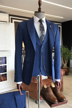 Men Suits Blue, Blue Slim Fit Suit, Suit Prom, Prom Suits For Men, Royal Blue Suit, Men's Business Suits, Dress Suits For Men, Outfits Hombre, Prom Suits