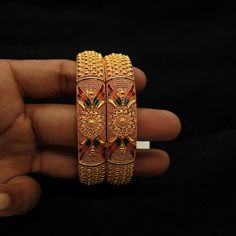 Plain Gold Bangles, Simple Necklace Designs, 22k Gold Bangles, Kids Gold Jewelry, Gold Bangles Indian, Stone Bangles, Mangalsutra Design, Gold Bangles For Women, Black Beads Mangalsutra Design