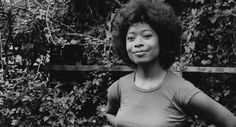 Alice Walker Alice Walker, Writing Short Stories, Vintage Black Glamour, Award Winning Books, African American History, Black Excellence, Black Culture, Human Rights, Black History