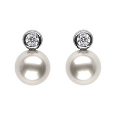 Designed for wearability, these classic White South Sea Pearl and diamond earrings are perfect for every occasion. Whether you are searching for a comfortable, professional pair of earrings for work, or a dazzling set for an evening out, these studs will meet your need.