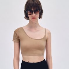 Nwt Zara Seamless Crop Top Beige-Pink | 7901/340 Xs-S Seamless Casual Bra, Casual Seamless Bra, Beige Seamless Crop Top, Seamless Scoop Neck Summer Top, Summer Seamless Scoop Neck Top, Summer Beige Ribbed Crop Top, Summer Scoop Neck Top With Seamless Design, Summer Ribbed Beige Crop Top, Basic Seamless Summer Tops