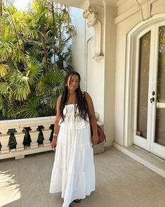 Maxi skirts + little tops combos > 🤍 @citybeachaustralia #maxiskirt #summeroutfitideas #summeroutfitinspo #whiteoutfit #maxiskirts boho outfit, euro summer outfit, feminine outfit, minimal outfit, all white outfit White Skirt Summer Outfit, Tiered Maxi Skirt Outfit, Euro Summer Outfit, Maxi Skirt Outfit Summer, White Skirt Summer, Skirt Ootd, Skirt Outfit Summer, Outfit Minimal, Boho Outfit