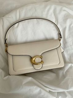 Bags Aesthetic Luxury, Coach Bags Aesthetic, Luxury Bags Aesthetic, Aesthetic Purses, Coach Aesthetic, Dhgate Finds, Summer Bag Essentials, Purse Aesthetic, Aesthetic Designer