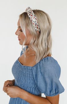 Woven knotted headband with different colors running through it and shiny silver accents. All hair accessories sales are final. Short Jean Skirt, Cc Beanie, Knotted Headband, Shoe Gifts, Knot Headband, Silver Accents, Shiny Silver, Accessories Bracelets, Earring Necklace