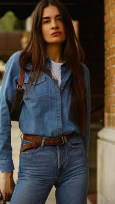 French Western Style, Jeans On Jeans, Woman Camping, Jean Shirt Outfits, Wide Leg Pants High Waisted, Denim Ootd, Liana Liberato, Flare Shirt