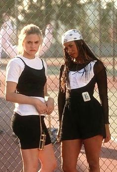 #clueless #dionneclueless #cherclueless #cher #dionne Pe Class Outfit, Cher And Dionne, Black 90s Fashion, Cher Outfits, Cher Clueless, Pe Class, Clueless Fashion, Cher Horowitz, Alicia Silverstone