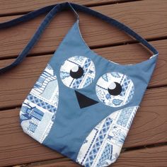 Handmade Crossbody Bag, Made From Vintage Fabric. Fully Lined. Body Of The Bag Measures Just Under 11" Square, And The Handle Drop Is 25" (46" End To End). I Have Other Bags Listed, Each Is One-Of-A-Kind! Unused. Handmade Blue School Bag, 2024 Denim, Repurposed Linens, Denim Patchwork Bag, Handmade Fabric Purses, Jean Ideas, Recycled Denim Bags, Funky Bags, Jeans Crafts