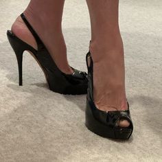 Glamorous, Posh, Stylish, Black Patent Leather, 4 Inch Heels, Worn Once Condition, Silver On The Inside Buckles In Excellent Condition Shoes Gucci, Patent Leather Pumps, 4 Inch Heels, Gucci Black, Gucci Shoes, Black Patent Leather, Leather Pumps, Pumps Heels, Shoes Women Heels