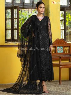 Pakistani gown Dress Pakistani Gown, Zainab Chottani, Designer Brands Fashion, Fabric Pants, Pakistani Designer Suits, Pakistani Salwar Kameez, Ladies Clothing, Salwar Kameez Designs, Net Fabric