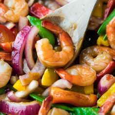 stir fry with shrimp, bell peppers and onions