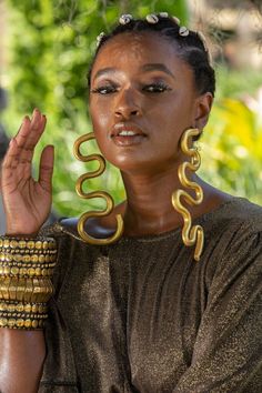 Handmade Clay Abstract Earrings – Jibri Online Gold Clay Earrings, Clay Abstract, Afro Jewelry, Dope Jewelry Accessories, Abstract Earrings, African Earrings, Dope Jewelry, Photo Model, African Jewelry