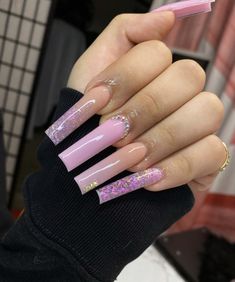 Latina Nail Designs Pink, Dark Pink Nails, Drip Nails, Ombre Acrylic Nails, Nails Now, Pedicure Manicure, Girly Acrylic Nails, White Acrylic Nails, French Acrylic Nails