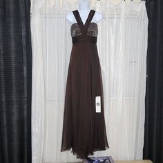 Nwt Theia Couture Multicolored Beaded Chocolate Brown Silk Chiffon Strapless Formal Dress With Built In Bra Women's Size 4. This Dress Is In New Condition From Saks Fifth Avenue With No Signs Of Wear. The Material Is Flowy And Super Soft And Offers No Stretch, Approx. Measurements In Pics. I Accept All Reasonable Offers! Check Out The Other Dresses In My Closet! Floor-length Embellished Chiffon Party Dress, Party Embellished Chiffon Evening Dress, Formal Evening Dress With Beaded Straps And Fitted Bodice, Floor-length Chiffon Evening Dress With Sequins, Sleeveless Sequin Chiffon Evening Dress, Fitted Evening Chiffon Dress With Lined Bodice, Sequin Chiffon Evening Dress For Gala, Sequin Chiffon Evening Dress, Embellished Chiffon Evening Dress For Prom